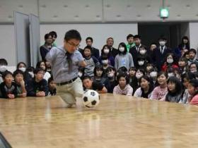 日本“最励志青年”出轨