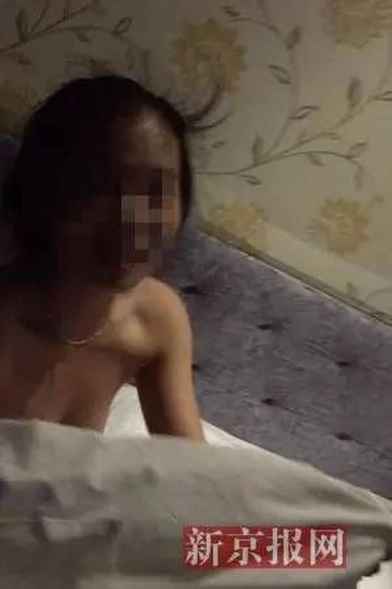 广西一教育局官员被曝与两女生开房 一次1000元
